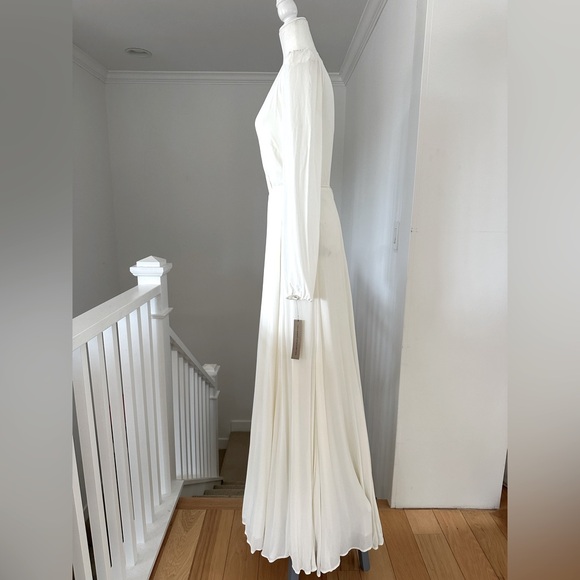 NWT Reformation Thea Wrap Gown / Dress in Ivory / Off White Medium - Picture 9 of 13